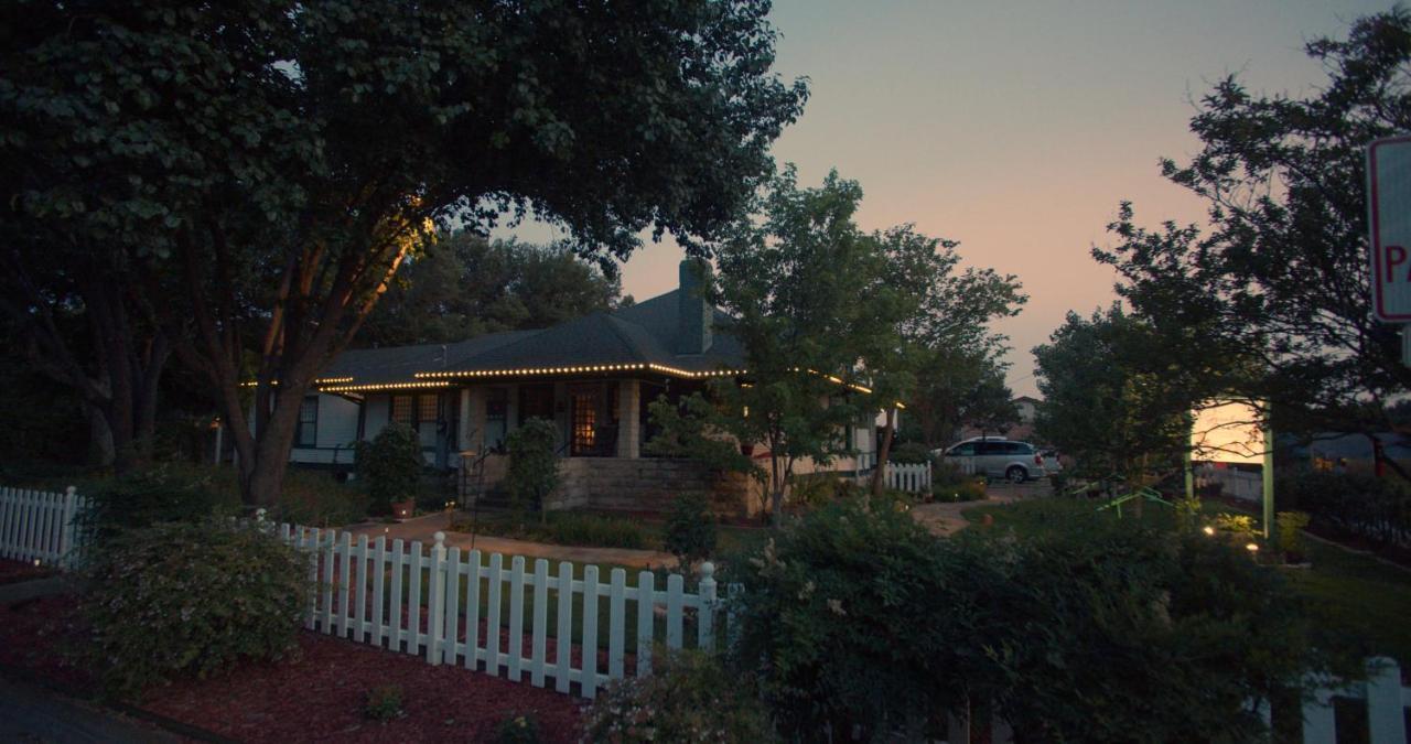 Granbury Gardens Bed And Breakfast Exteriér fotografie