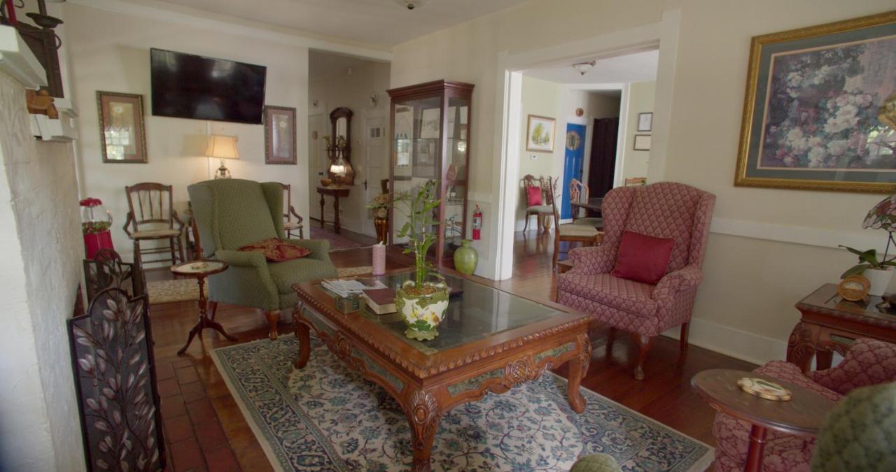 Granbury Gardens Bed And Breakfast Exteriér fotografie