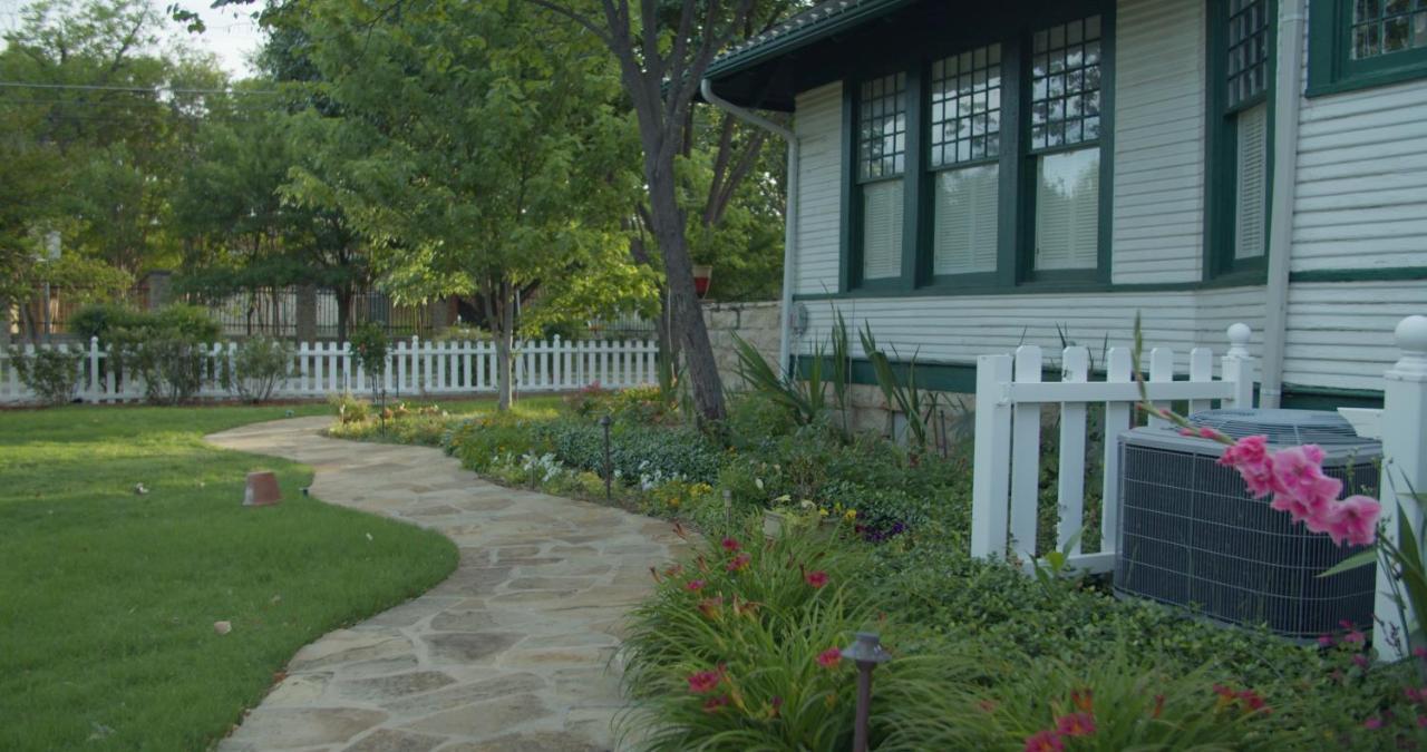 Granbury Gardens Bed And Breakfast Exteriér fotografie
