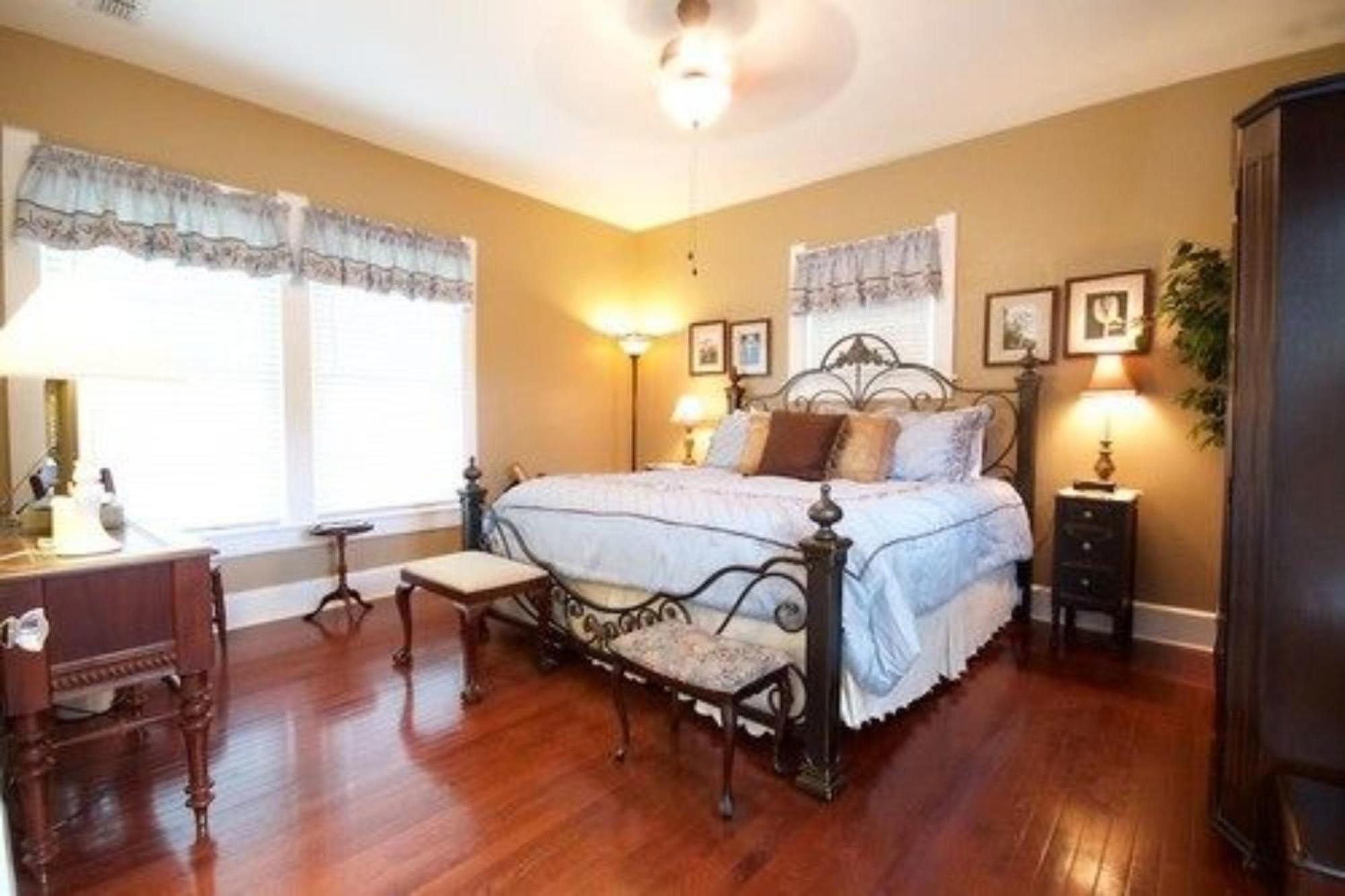 Granbury Gardens Bed And Breakfast Pokoj fotografie
