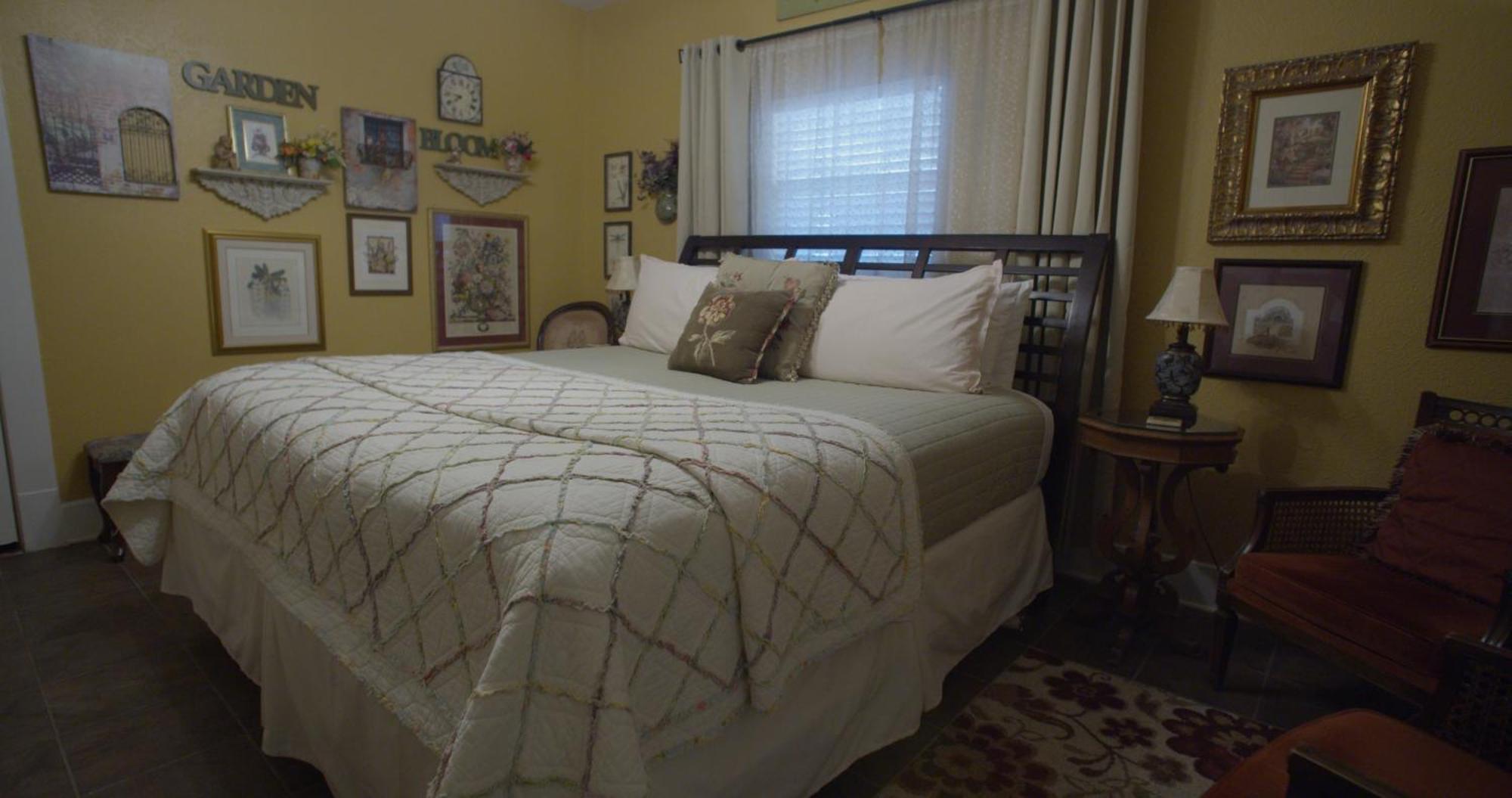 Granbury Gardens Bed And Breakfast Pokoj fotografie